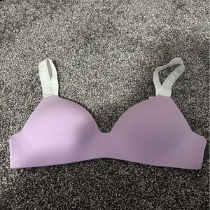 Victoria Secret T-shirt lightly lined wireless bra 34D